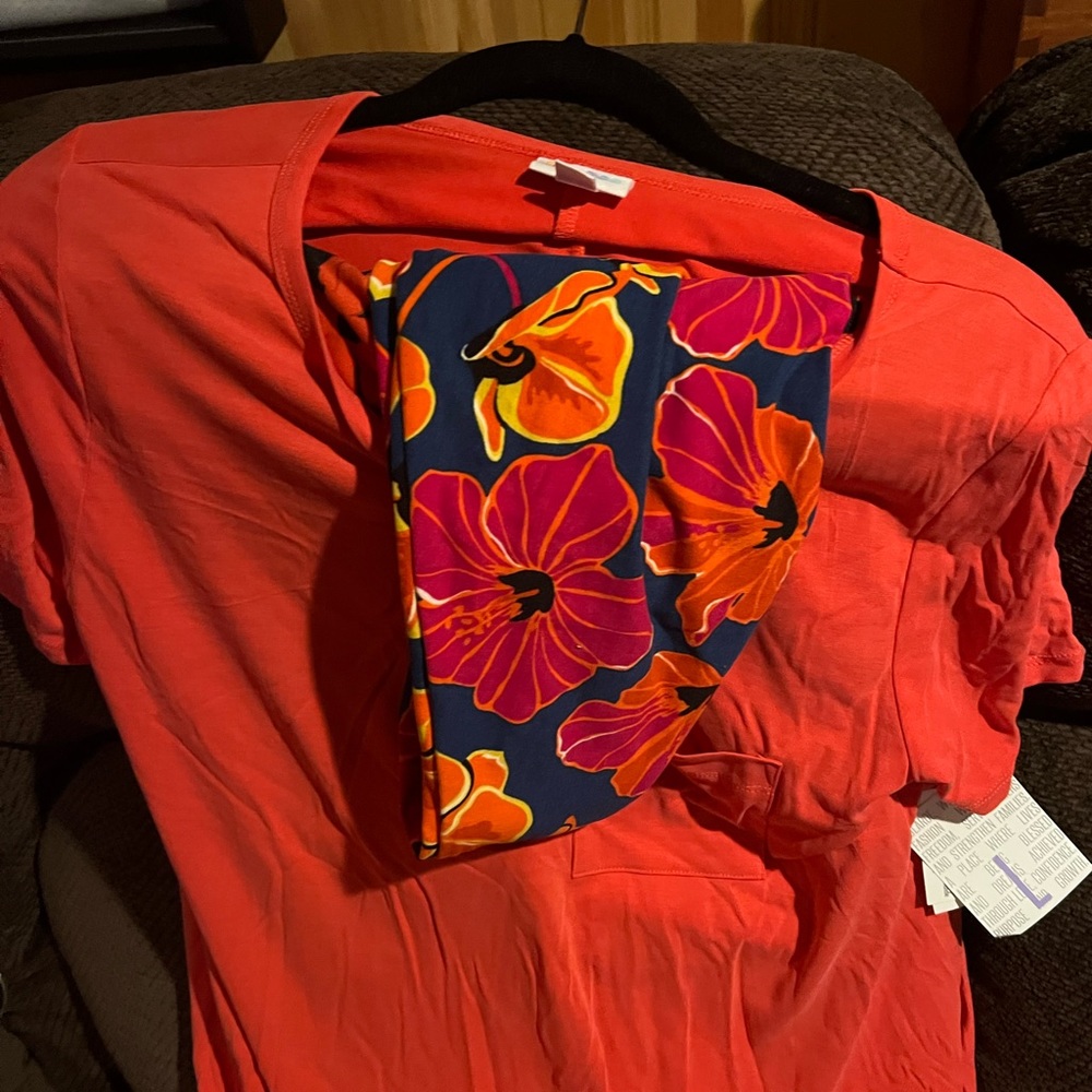 Multiple Lularoe items Selling as ONE lot. - Picture 3 of 11